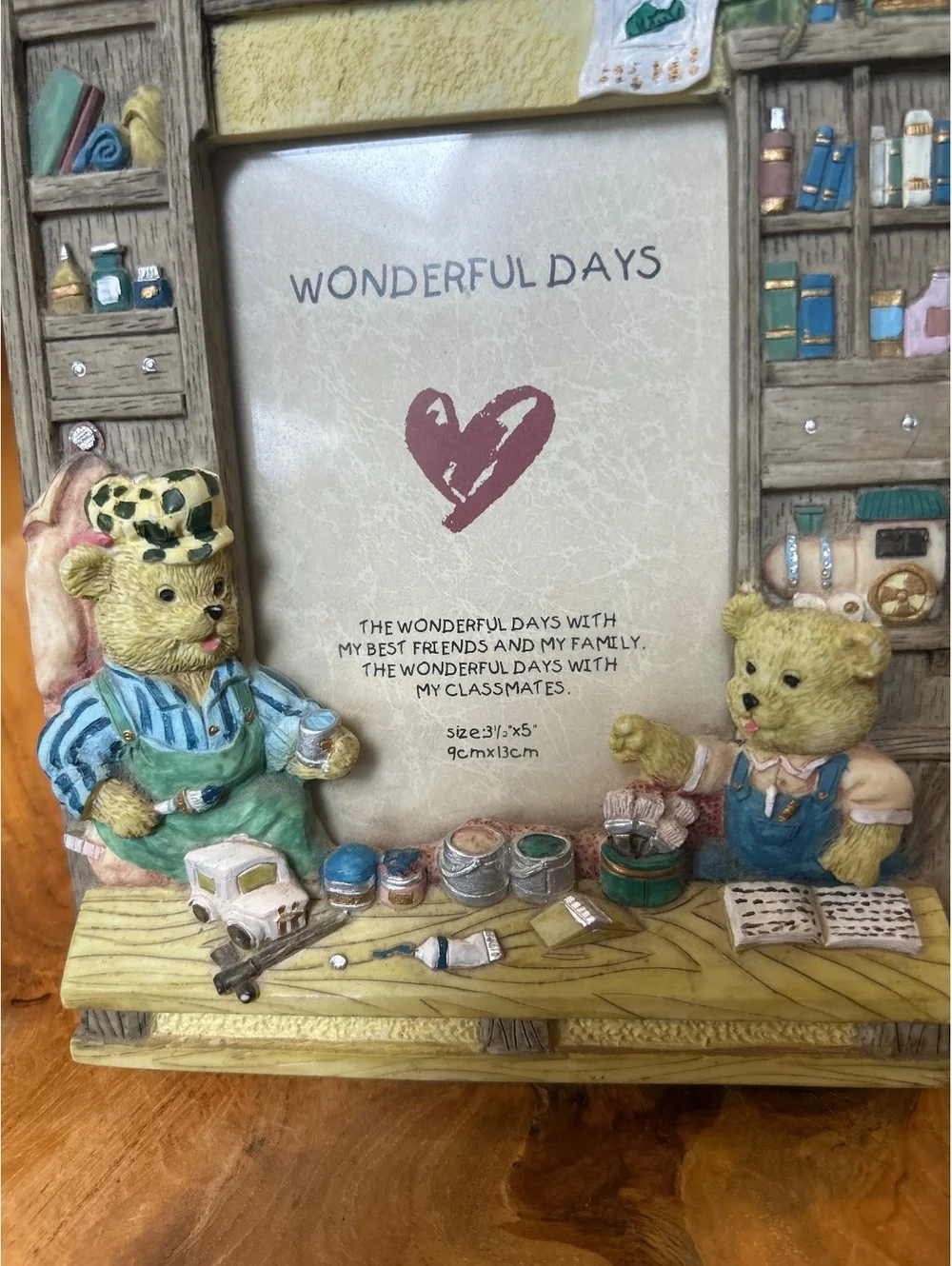 Decorative Bear-Themed Photo Frame with Workshop Design
